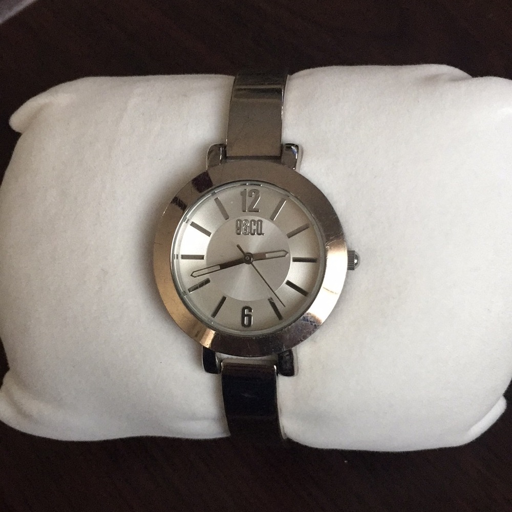 9&CO beautiful Watch